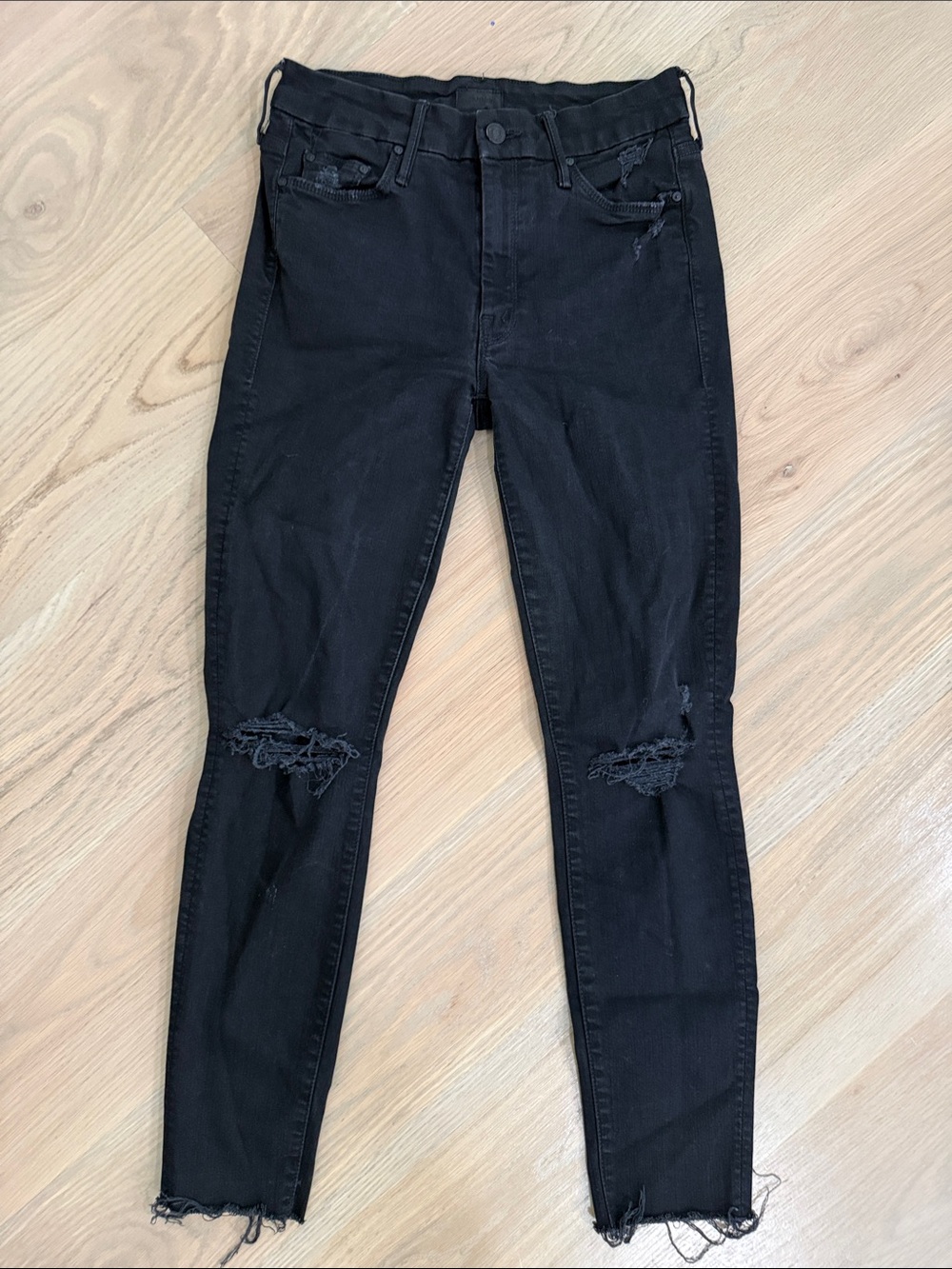 MOTHER Denim The Looker Ankle Fray Jeans Guilty As Sin Black Distressed Size 27